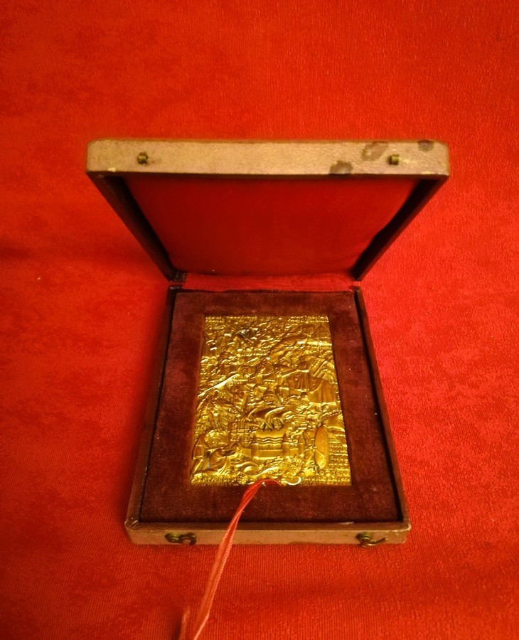 Médaille bronze doré