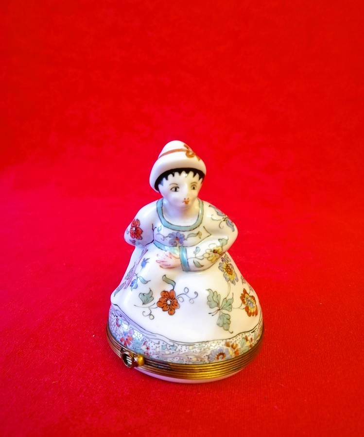 Small Porcelain Box From Chantilly 