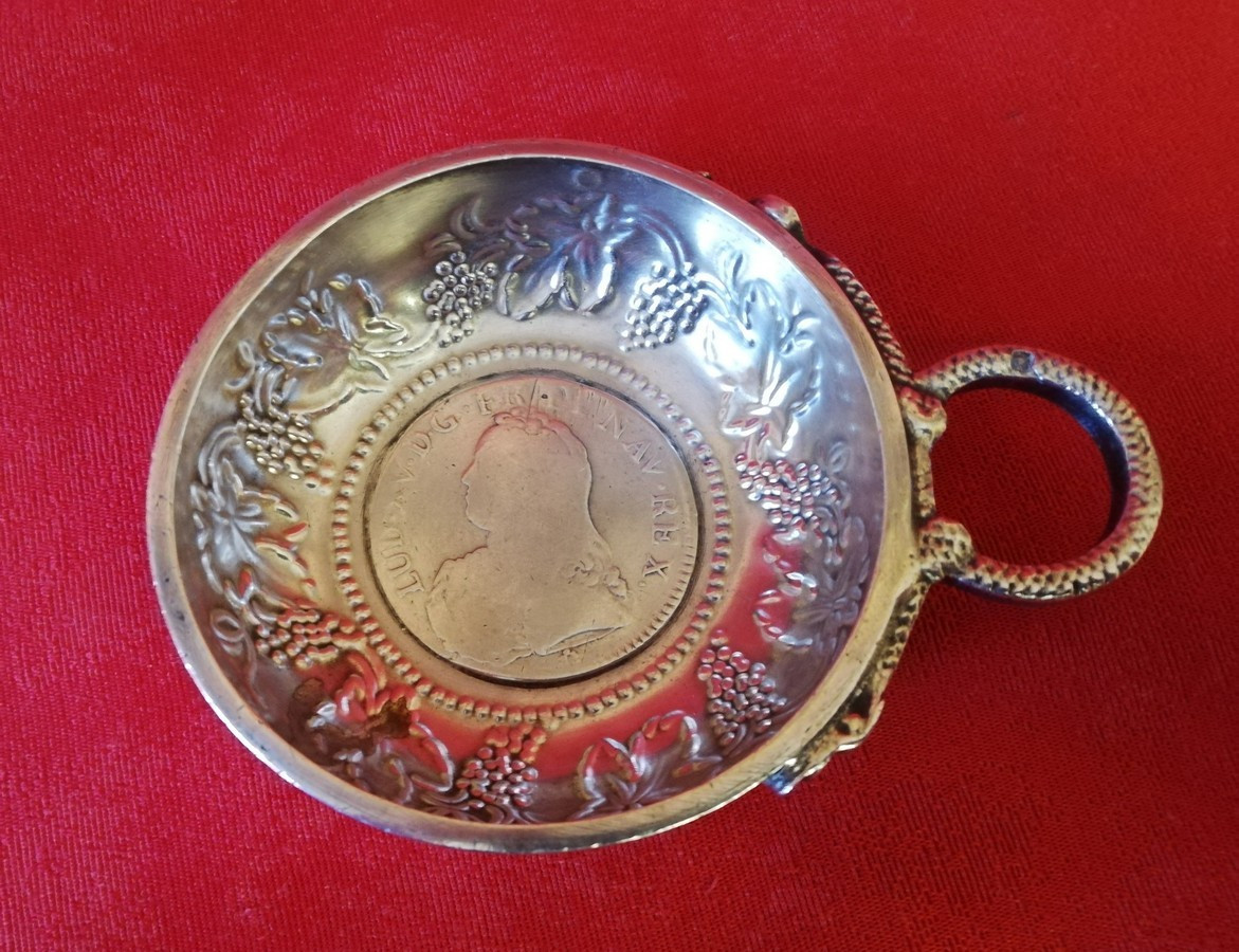 Taste vin argent poinçon Minerve 