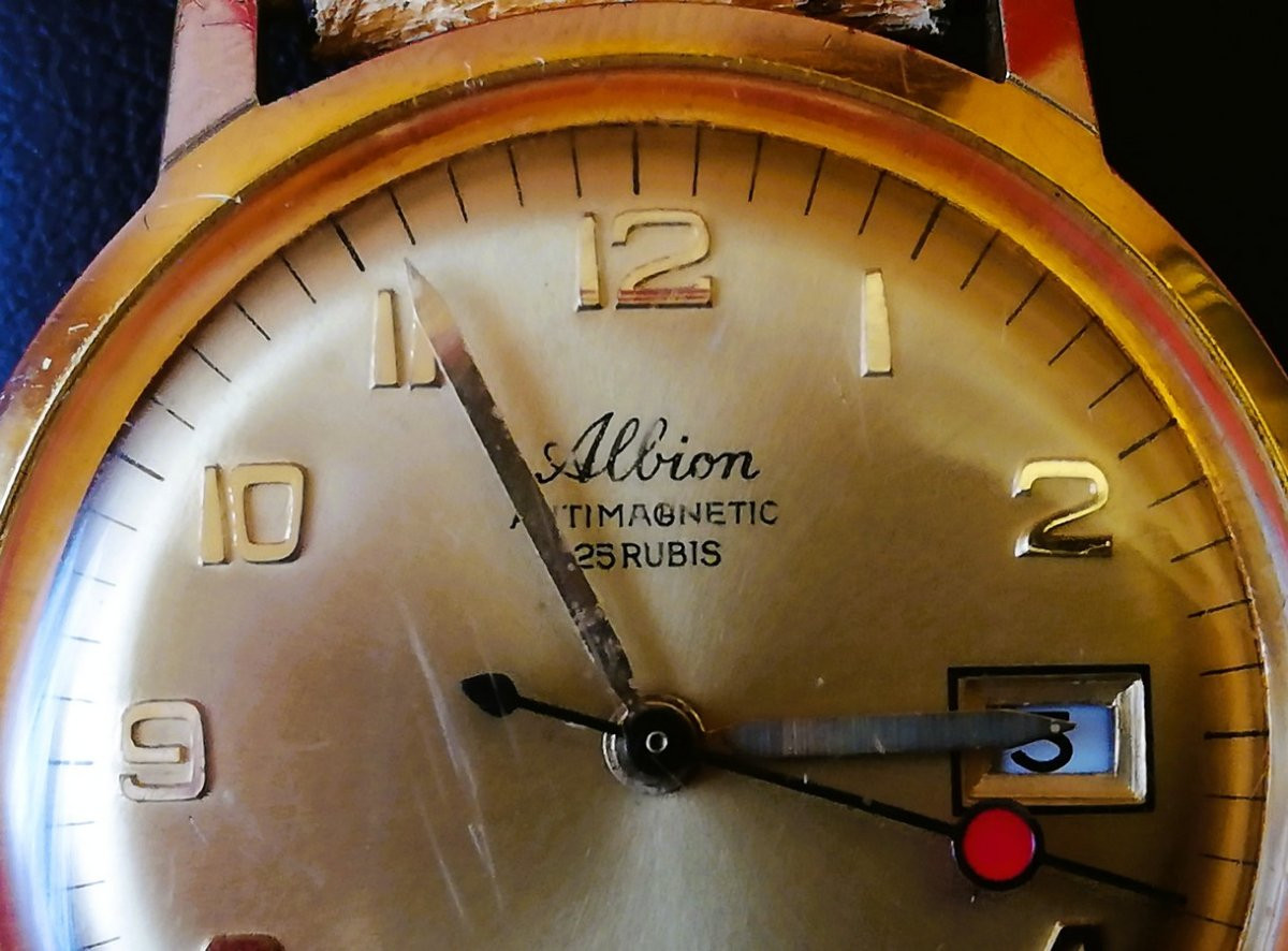 Gold-plated Mechanical Watch -photo-2