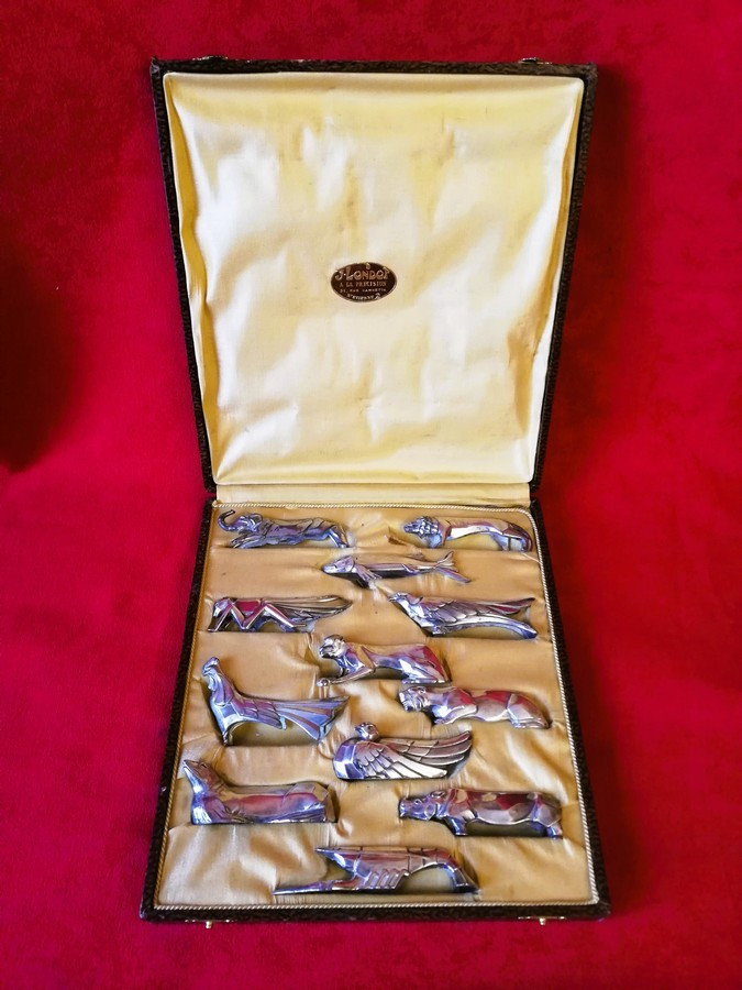 Twelve Knife Rests In A Box  