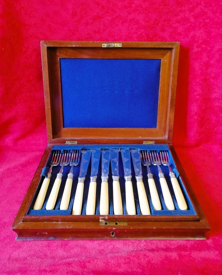 Service à poissons en coffret 