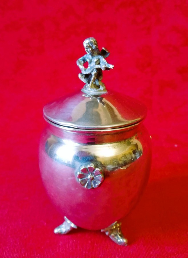 Petit pot couvert en argent 925/1000 