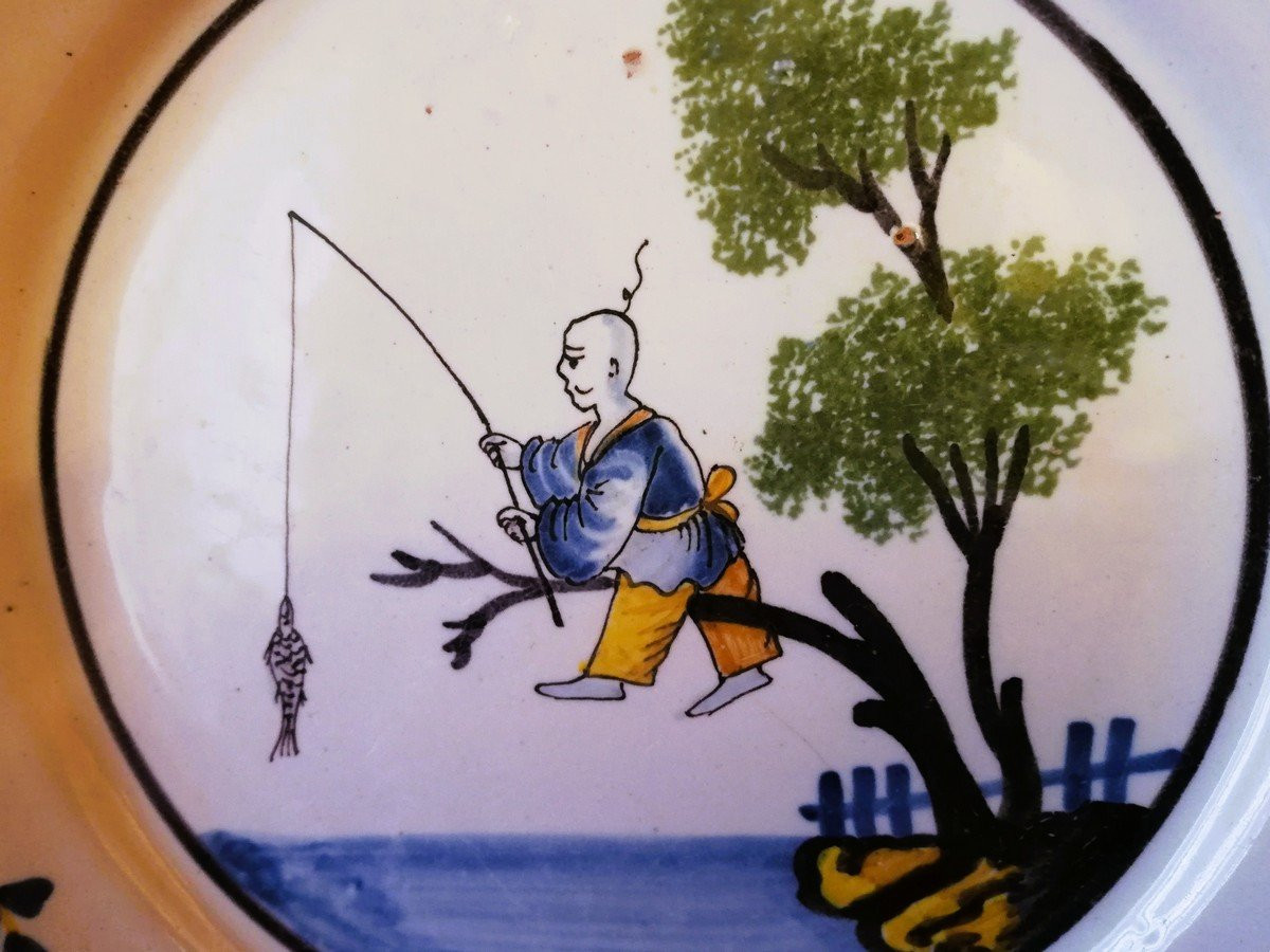 Nevers Plate With A Chinese Fisherman, 18th Century -photo-2