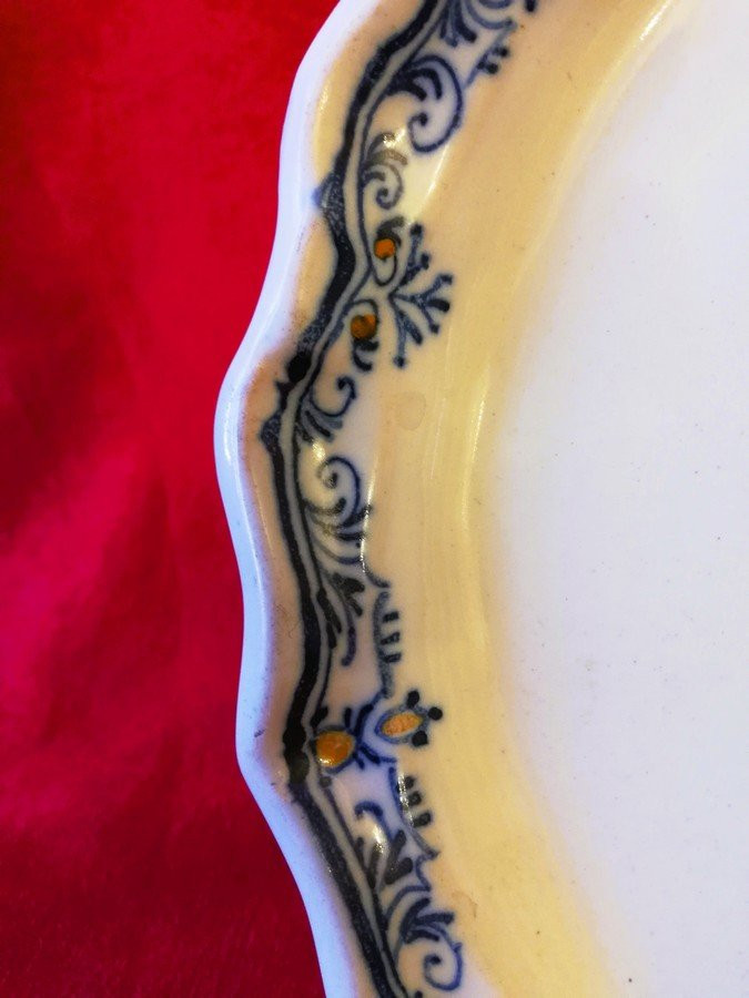 Moustiers Plate, 18th Century  -photo-3