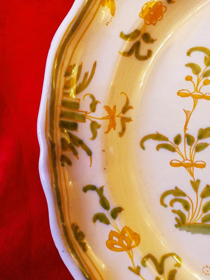 Small Dish From Moustiers With A Grotesque -photo-1