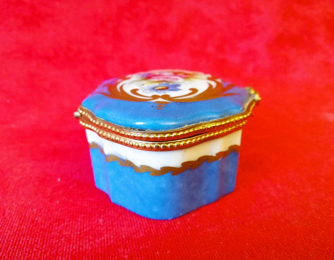 Boîte polylobée bleu ciel -photo-1