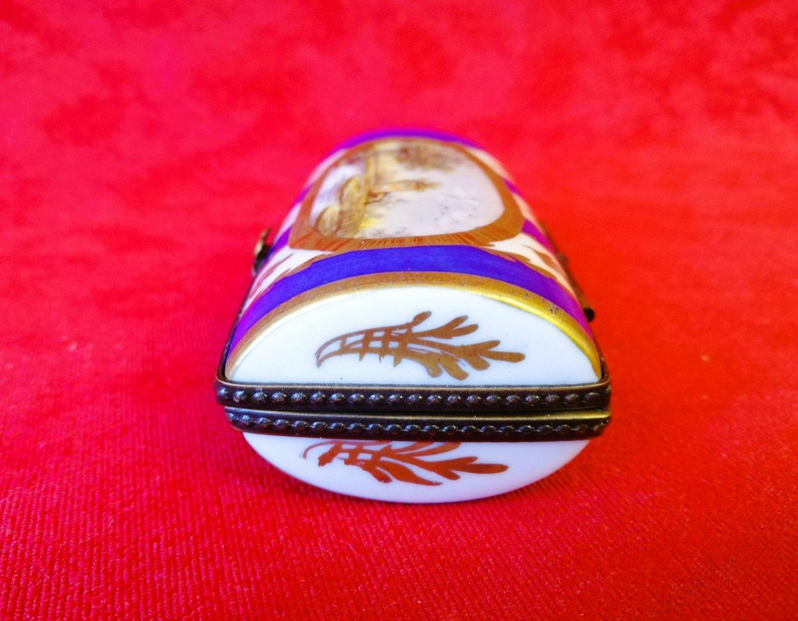 Oblong Porcelain Box-photo-3