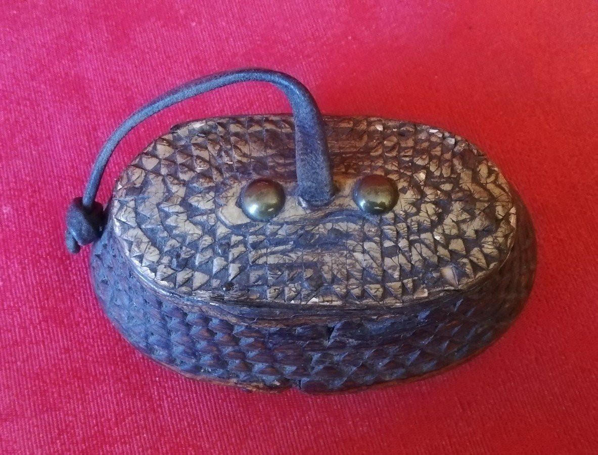 Rat-tail Snuffbox-photo-5