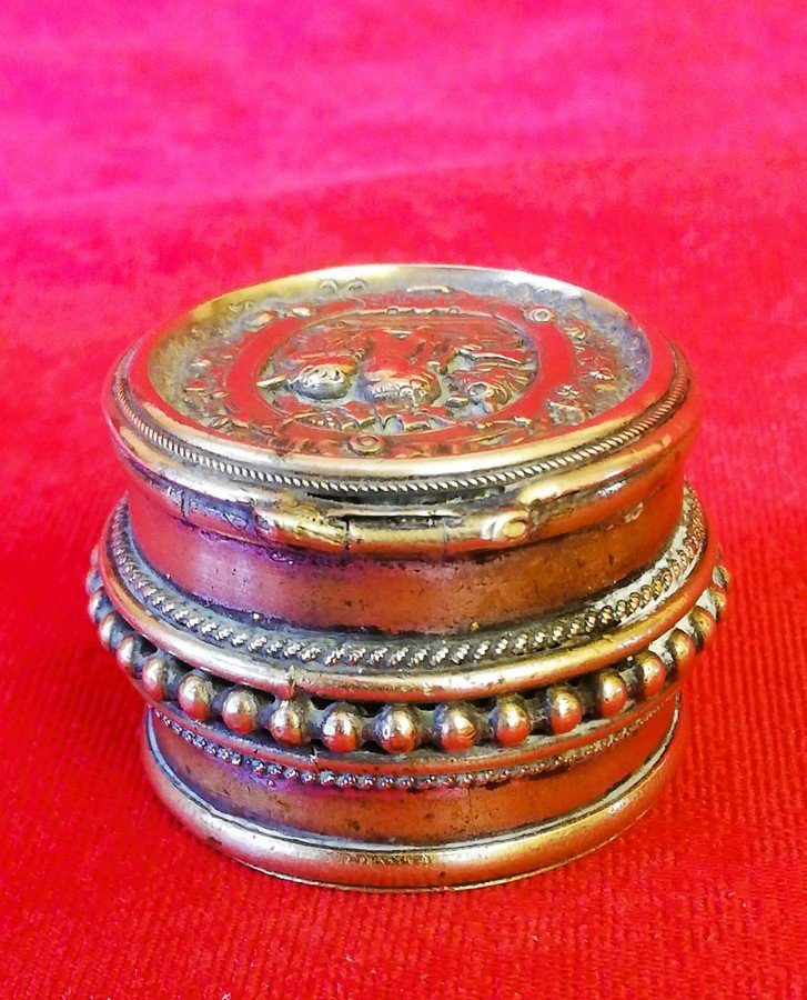 Boîte à mouches monogrammée  -photo-1