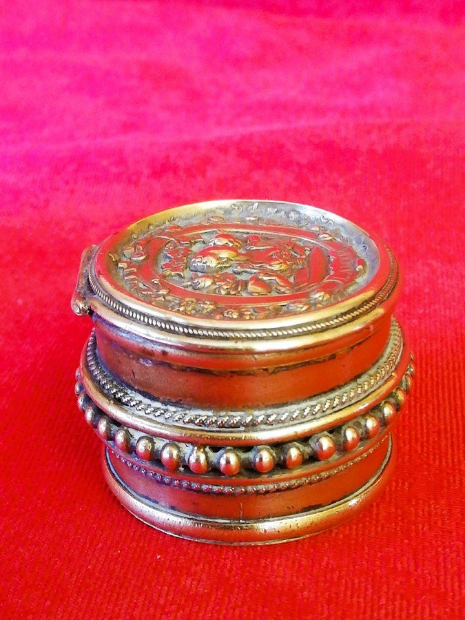 Boîte à mouches monogrammée  -photo-2