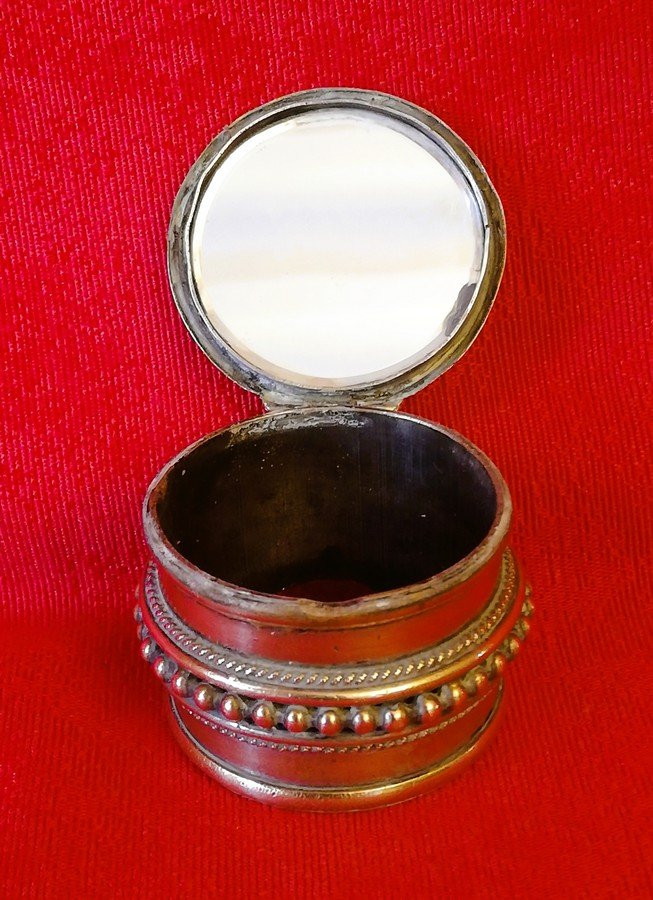 Boîte à mouches monogrammée  -photo-3