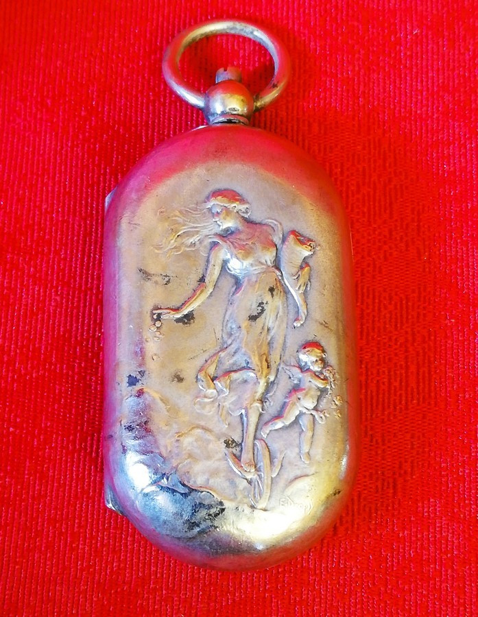 Silver Plated Louis Holder