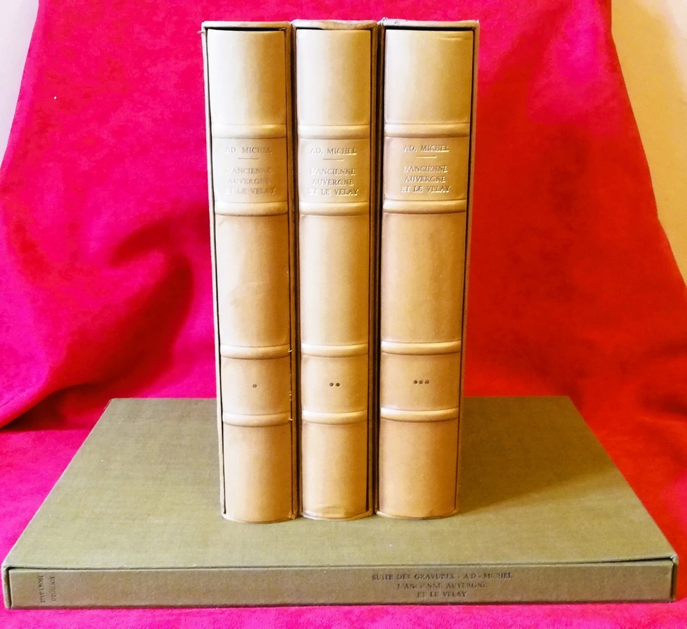 Boxed Books Auvergne, Velay.