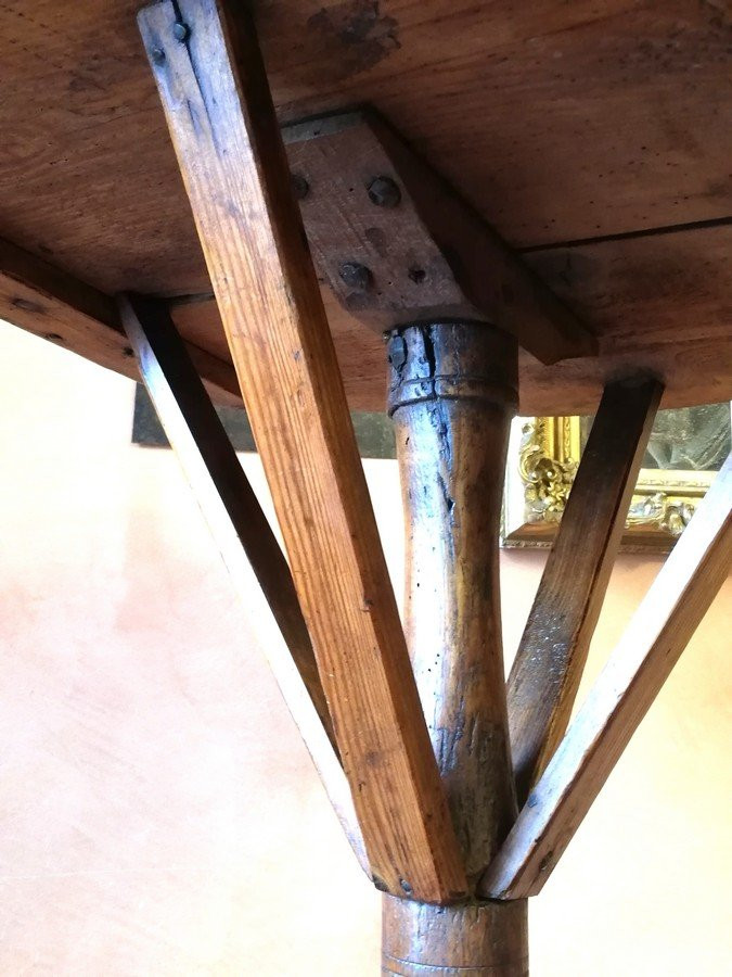 Lace-maker's Pedestal Table-photo-4