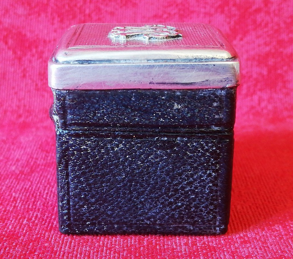 Objet de collection cuir et argent -photo-1