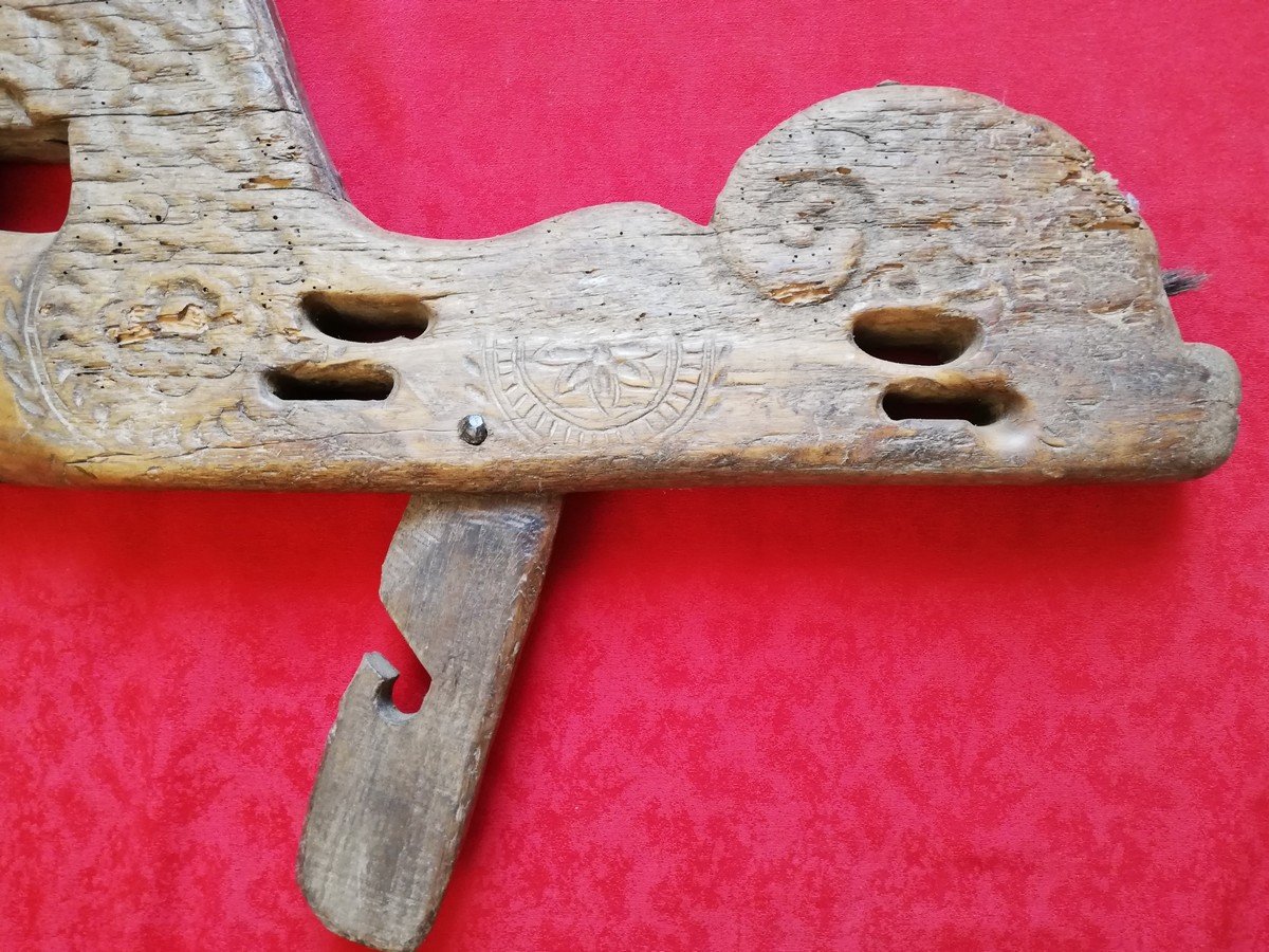 Portuguese Yoke-photo-1