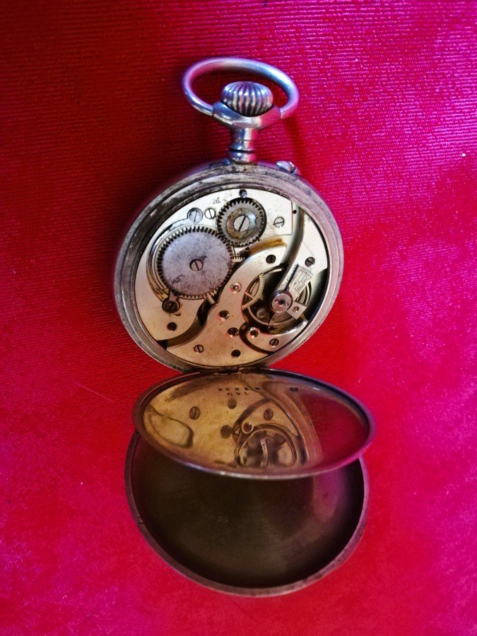 Montre en métal à guichet -photo-4