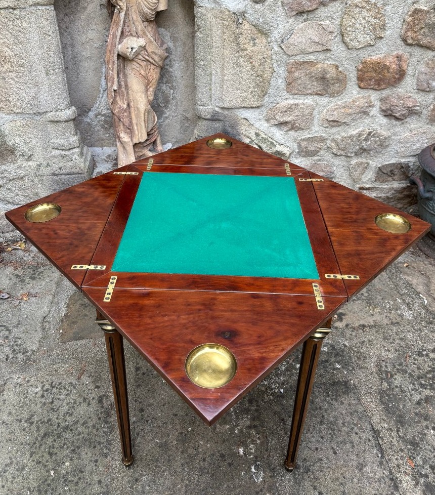 Handkerchief Game Table-photo-4