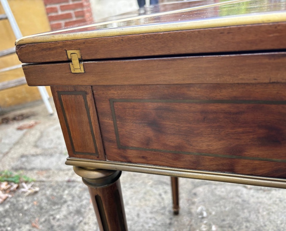 Handkerchief Game Table-photo-4