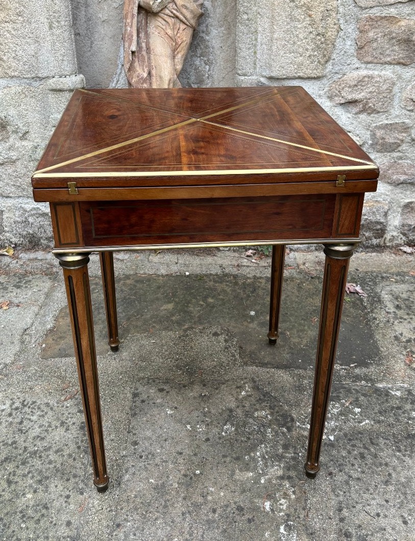 Handkerchief Game Table-photo-7