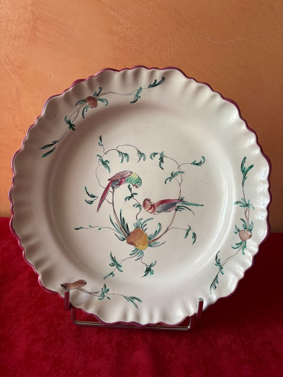 18th-century Earthenware Plate