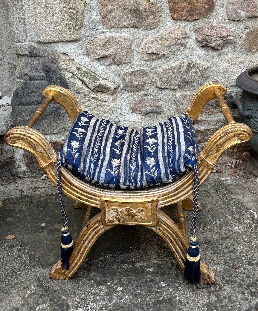 Paire de tabourets en bois doré-photo-3