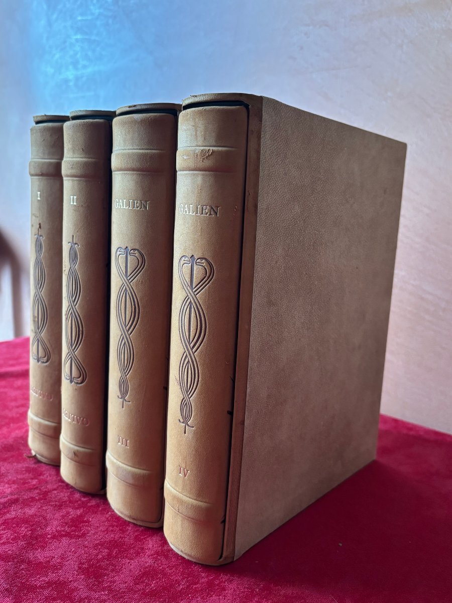 Les oeuvres de Galien sous emboîtage-photo-2