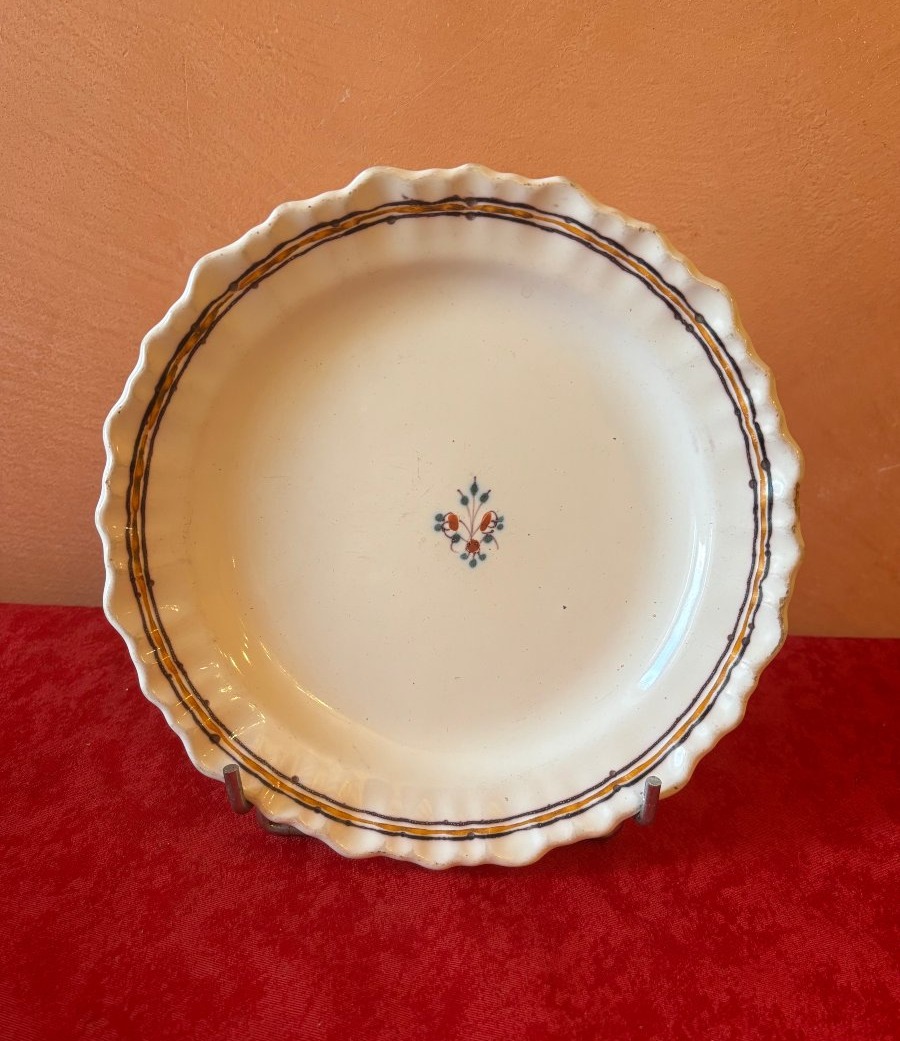 Assiette du 18ème siècle 