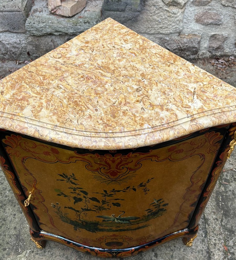 Corner Unit With Marble Top-photo-4