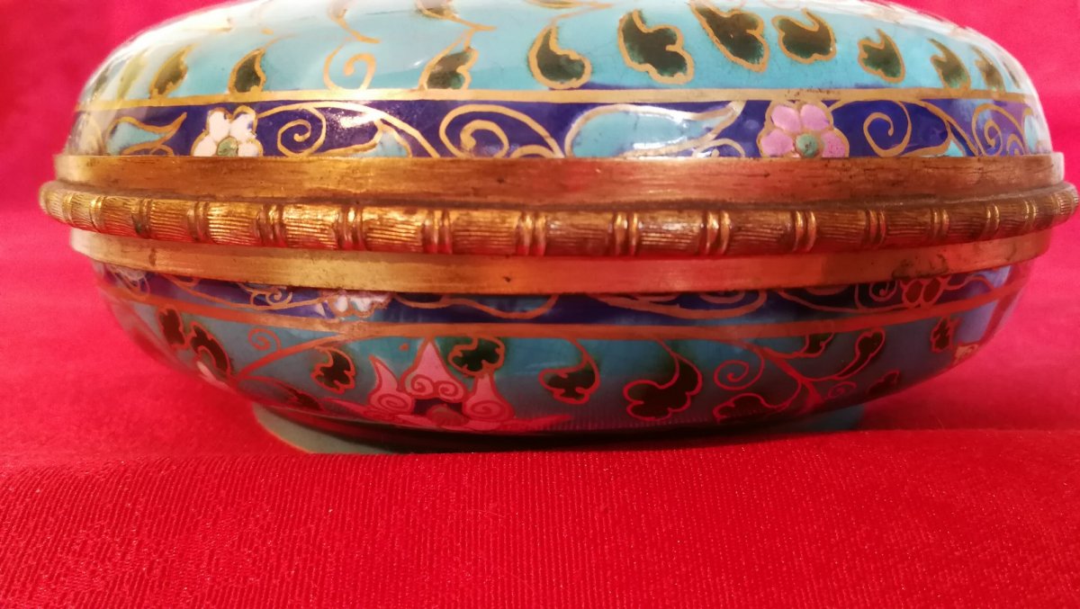 Boîte en porcelaine  montue bronze Chine ?-photo-3