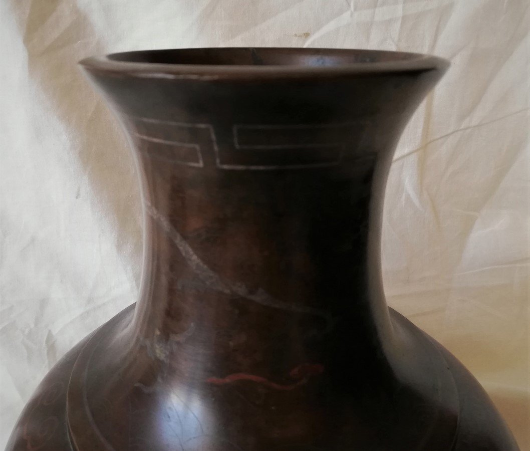 Curieux vase de la Chine en bronze-photo-2