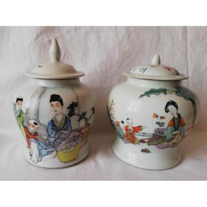 Deux pots en porcelaine Chine