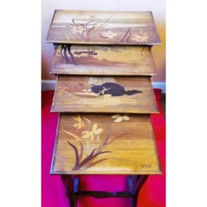 Tables gigognes de Gallé 