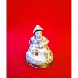 Small Porcelain Box From Chantilly 