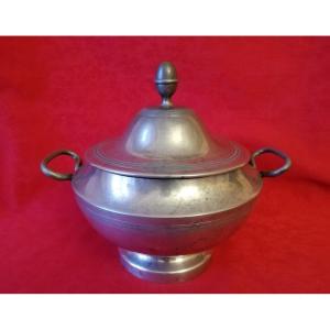 Soupière poinçonnée en étain 