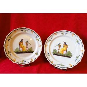 Paire d'assiettes du 18ème siècle  