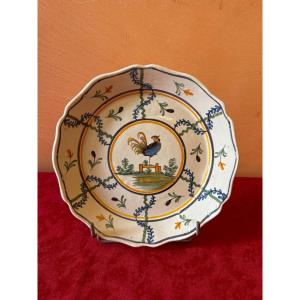 18th-century Earthenware Plate With A Rooster Design