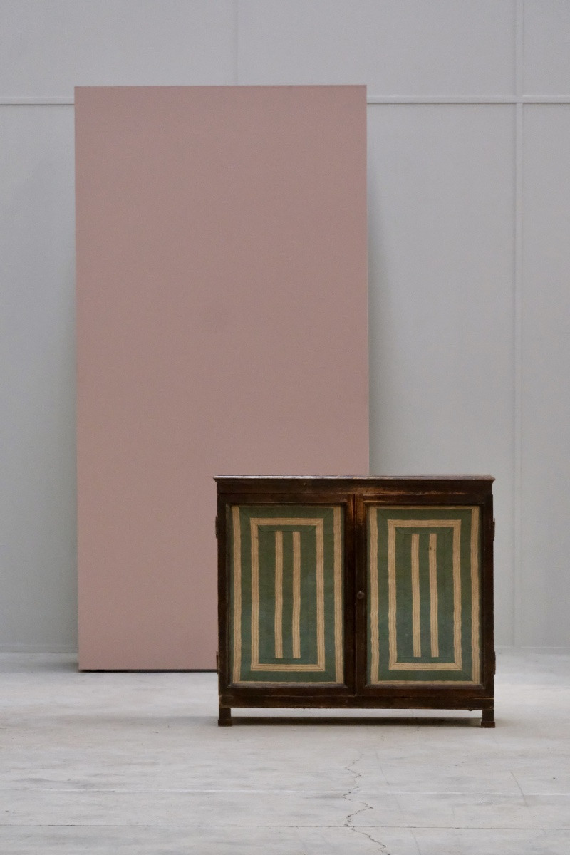 Small Fabric Paneled Furniture-photo-4