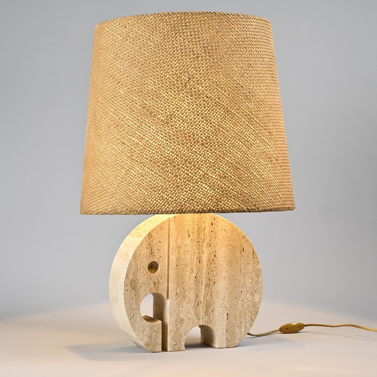 Lampe de table « Éléphant » en travertin par Fratelli Mannelli, Signa, vers 1970 