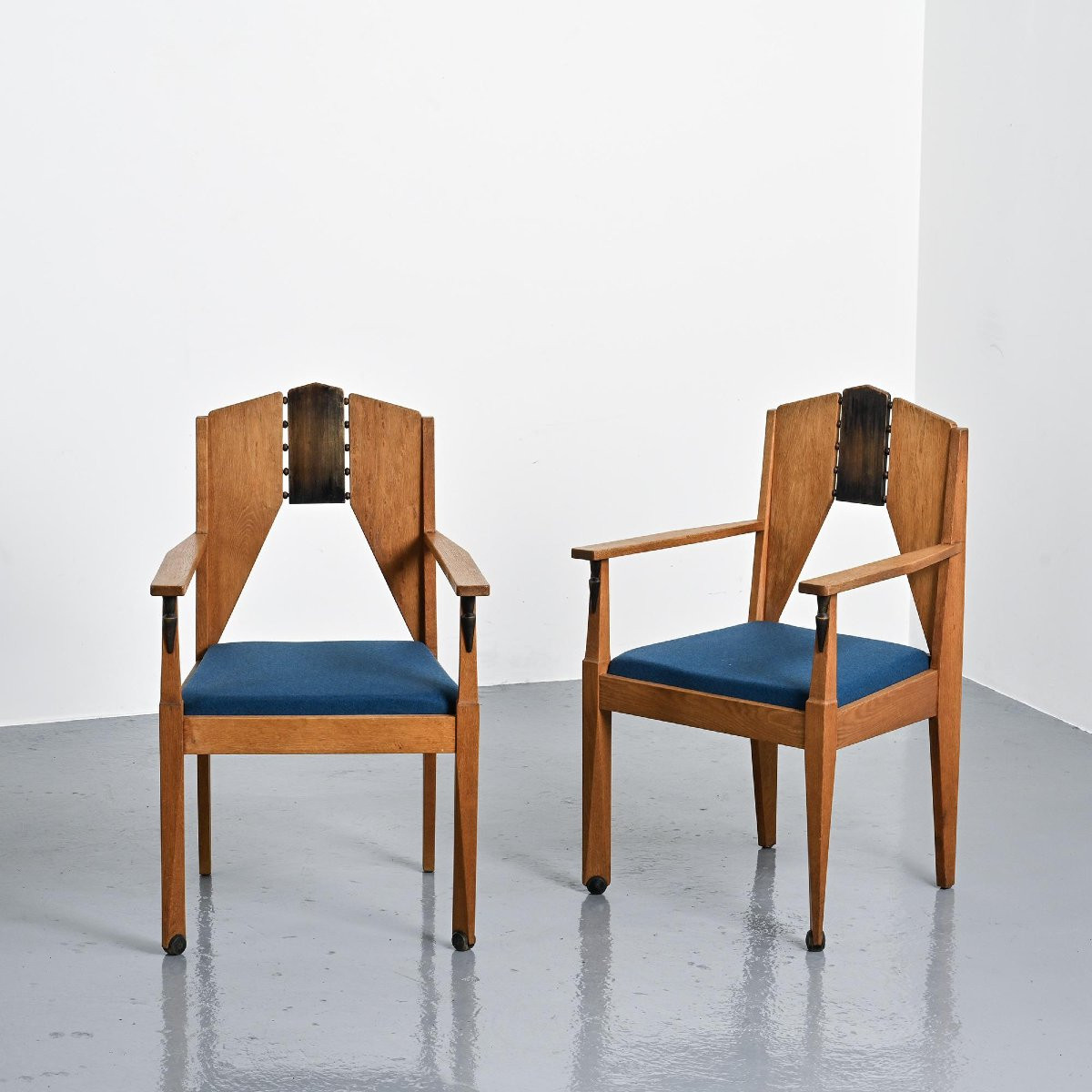 Paire de fauteuils Amsterdamse School en chêne par J.J. Zijfers, 1928 -photo-2