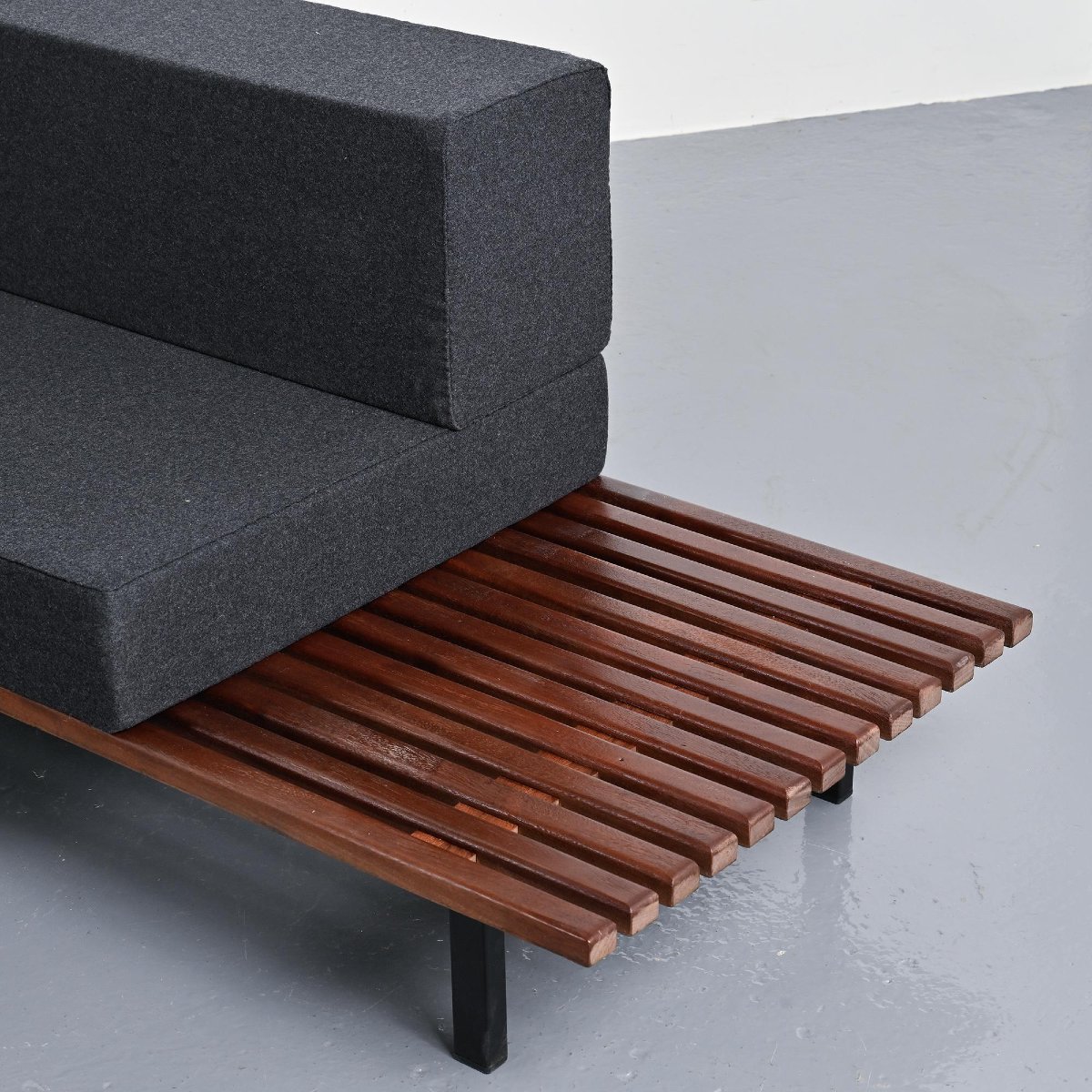 Charlotte Perriand Banquette Cansado en acajou, circa 1962-photo-2