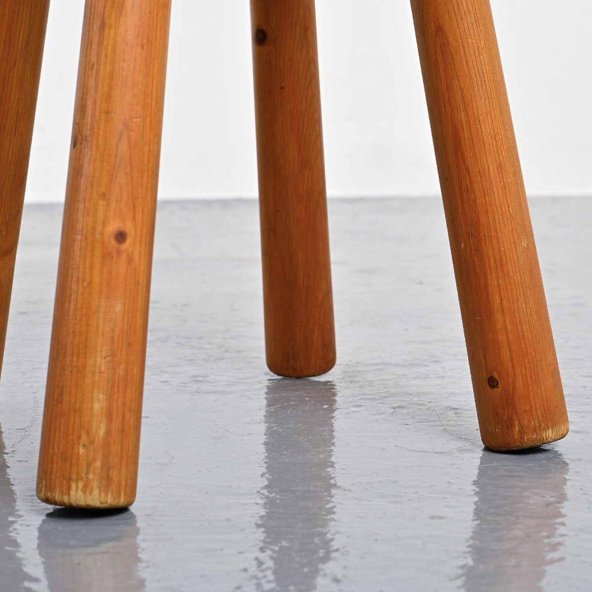  Tabouret Massue par Charlotte Perriand,  années 1970 -photo-3