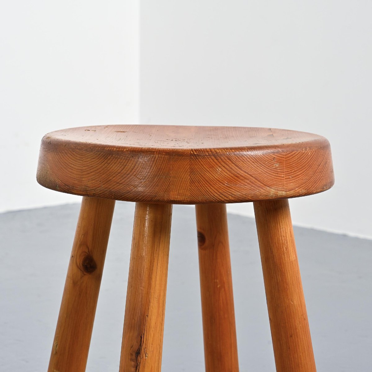  Tabouret Massue par Charlotte Perriand,  années 1970 -photo-5