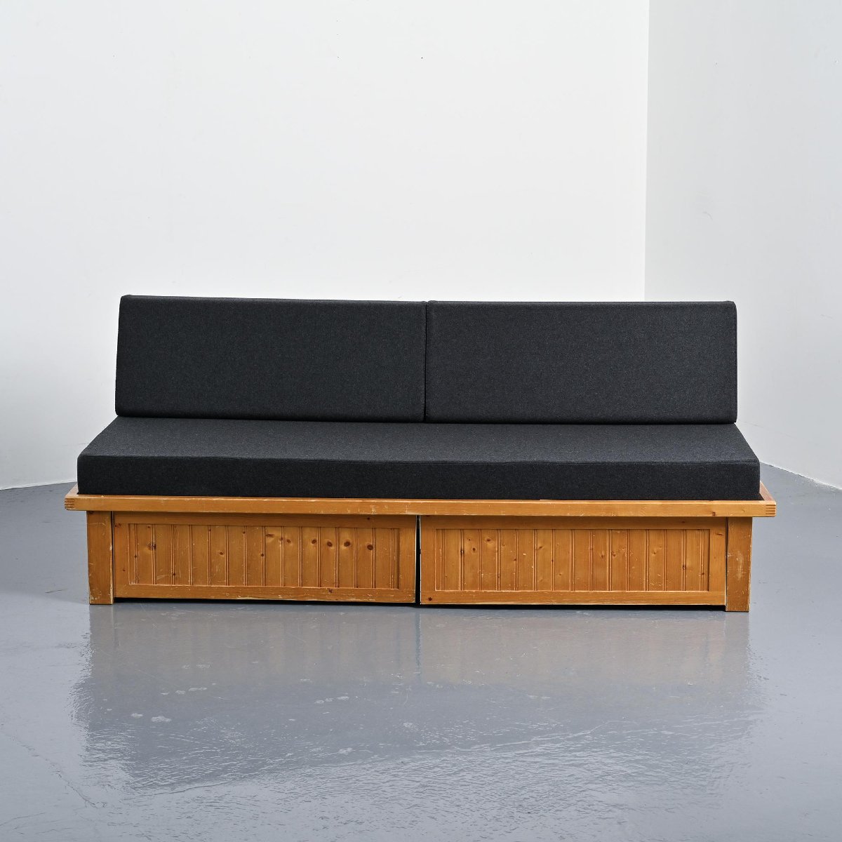 Charlotte Perriand,  Les Arcs Bench Circa 1975-photo-2