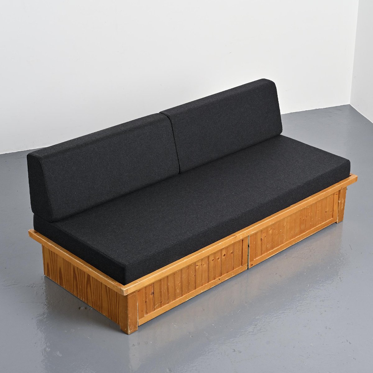 Charlotte Perriand,  Les Arcs Bench Circa 1975-photo-2