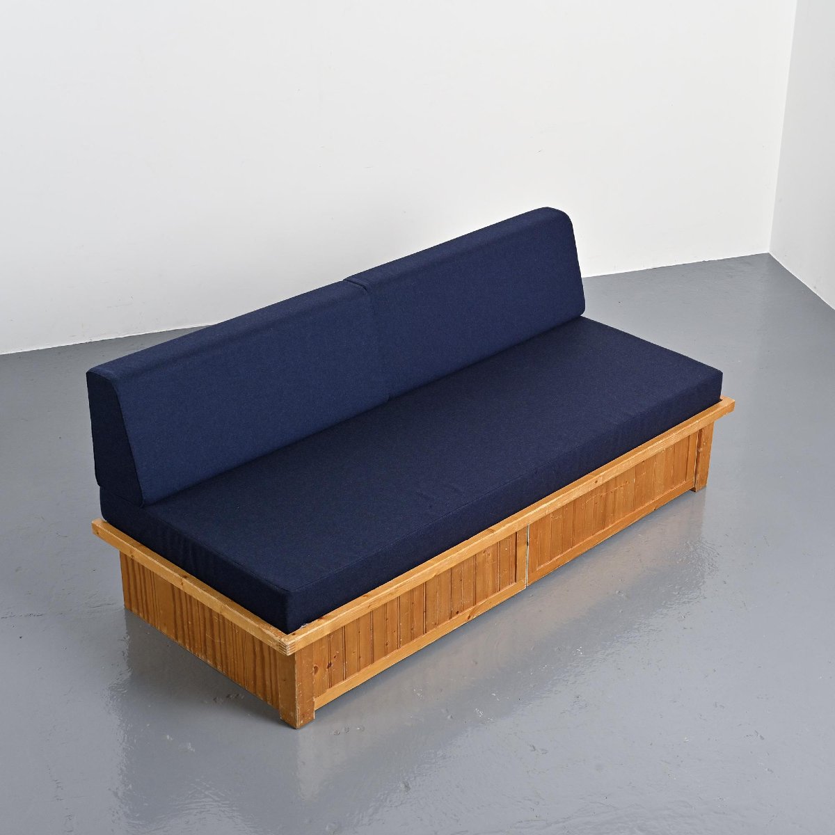 Charlotte Perriand,  Les Arcs Bench Circa 1975-photo-3