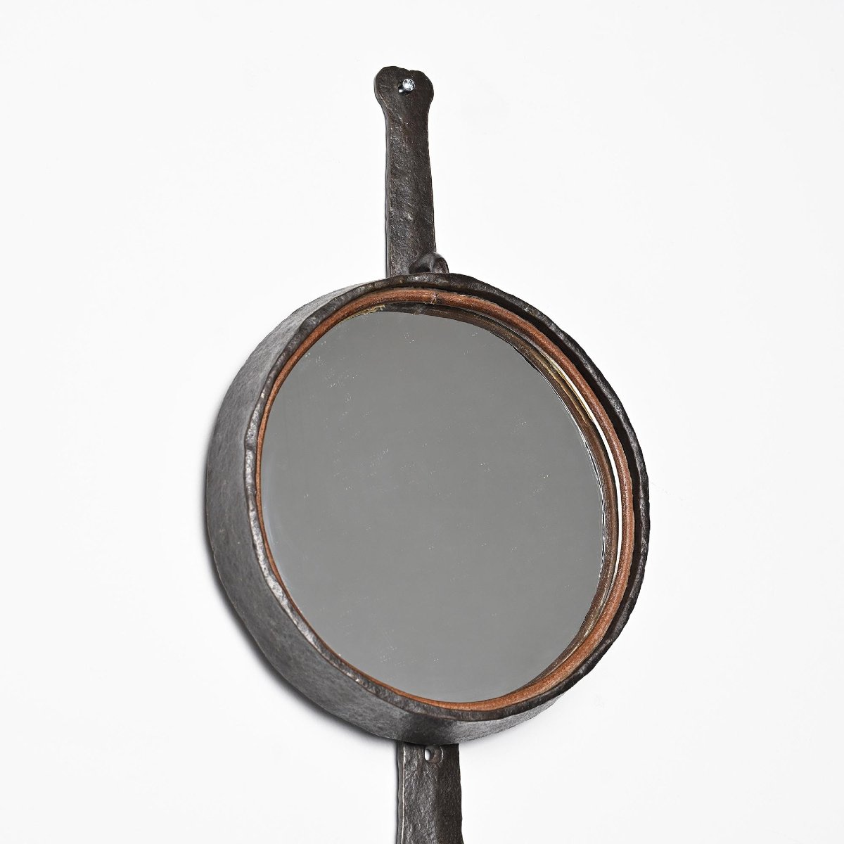 Miroir en fer martelé par Léopold Gest, France, circa 1970 -photo-5