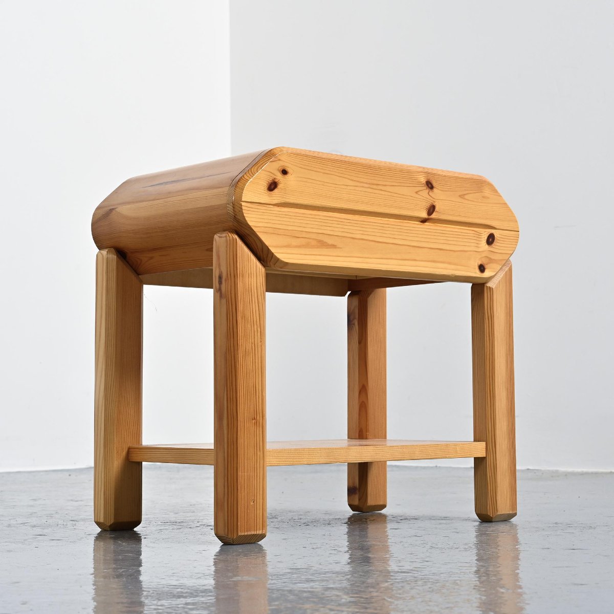 Paire de chevets en pin par Maison Regain, circa 1970 -photo-4