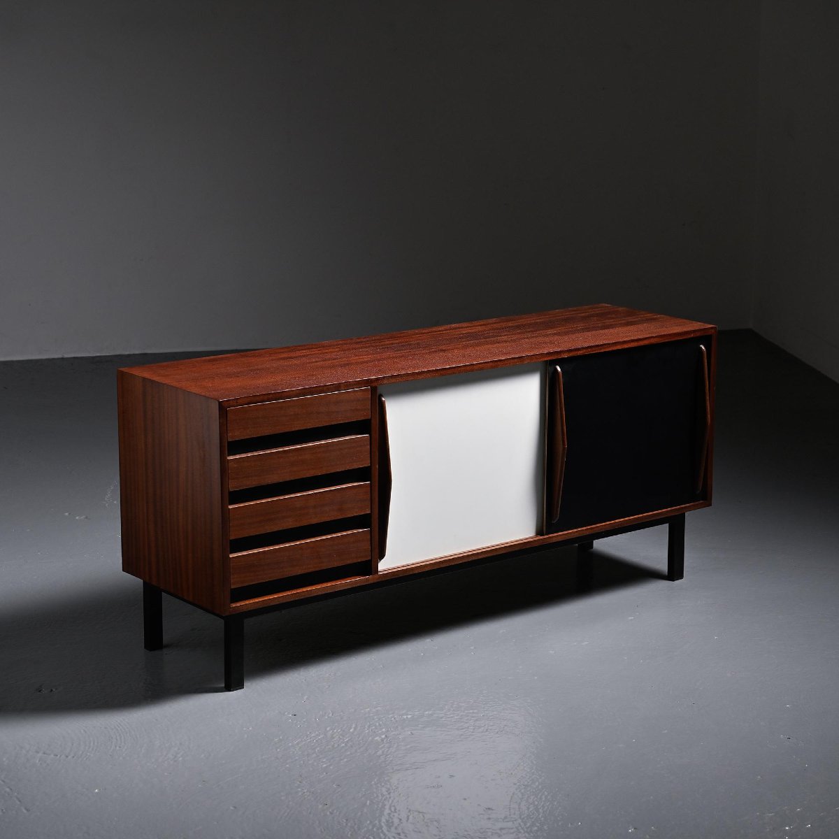  Enfilade Cansado par Charlotte Perriand, circa 1960